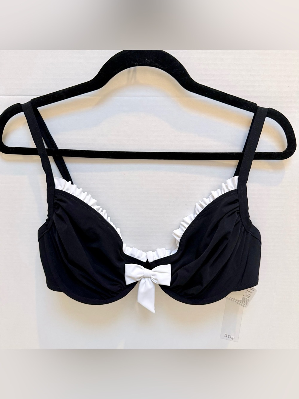 BIKINI TOP BOMBSHELL RETRO SWIM TOP BLACK WHITE BOW RUFFLE TRIM GOTTEX 38D NWT